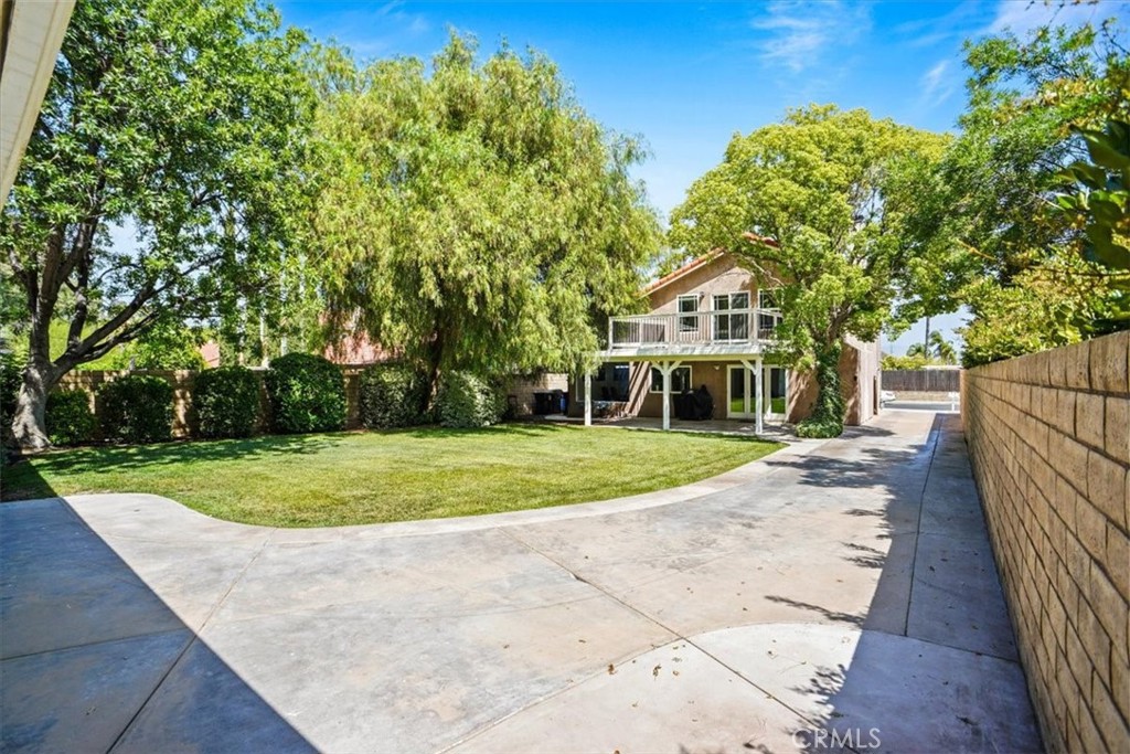 27763 Wakefield Road Castaic, CA 91384 - Photo 3 of 39 Rear Yard from 4-car garage/SHOP