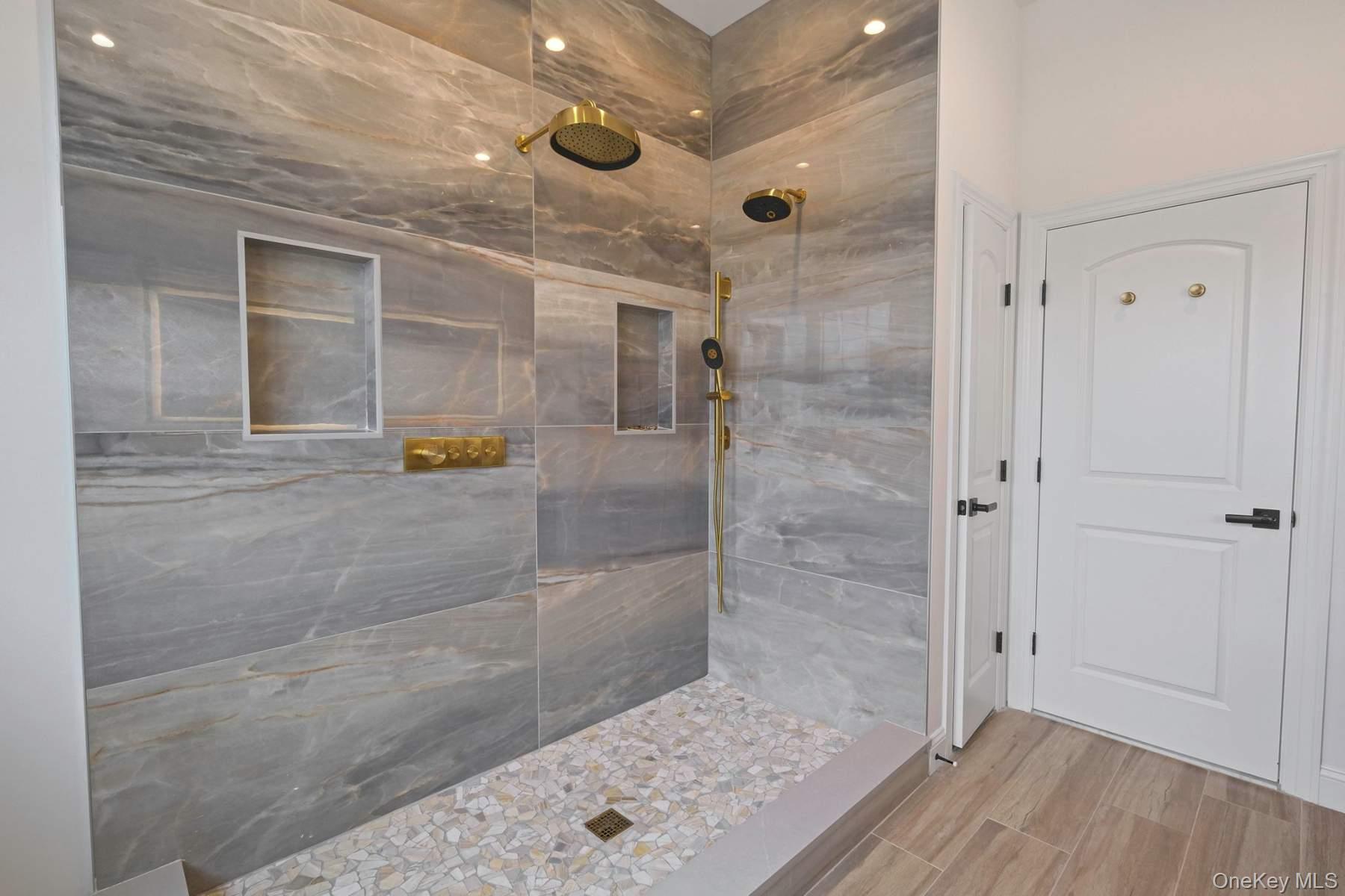 457 Pond Path East Setauket, NY 11733 - Photo 23 of 47