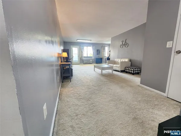$305,000 | 307 Prospect Avenue, Unit 4D, Hackensack, NJ 07601