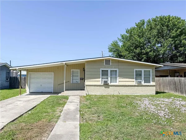 $149,900 | 2004 Navidad Street, Victoria, TX 77901