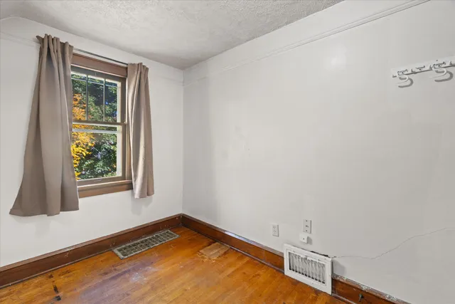 $279,000 | 1504 South 71st Street, West Allis, WI 53214