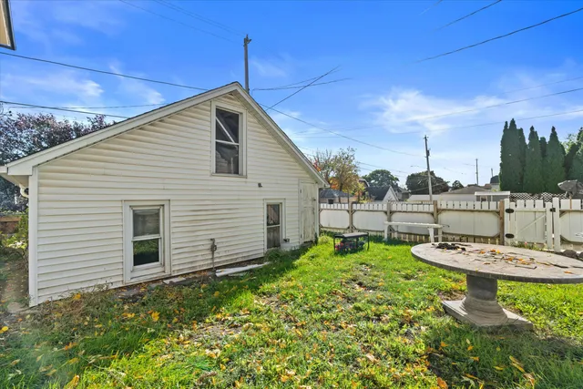 $279,000 | 1504 South 71st Street, West Allis, WI 53214