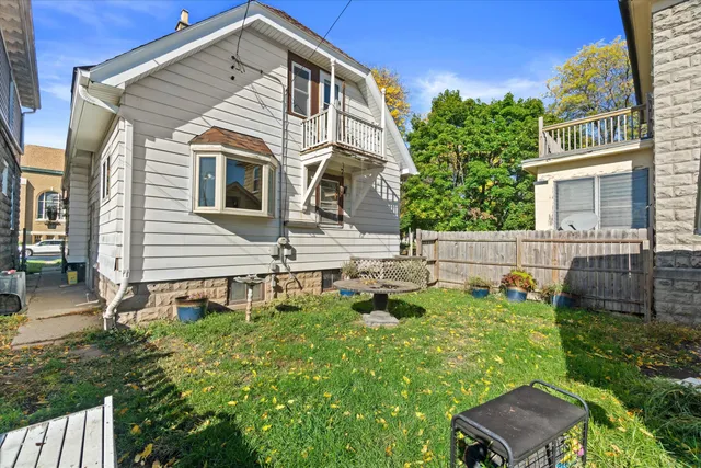 $279,000 | 1504 South 71st Street, West Allis, WI 53214