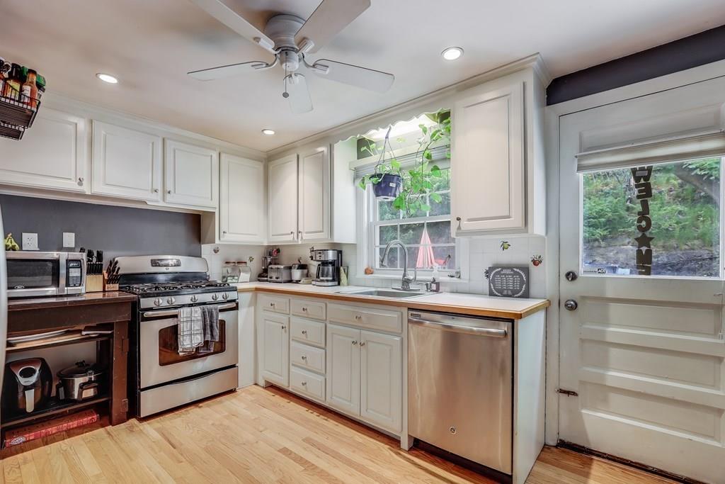1 B Greenway Road Salem, MA 01970 - Photo 6 of 18 Gallery Image 6