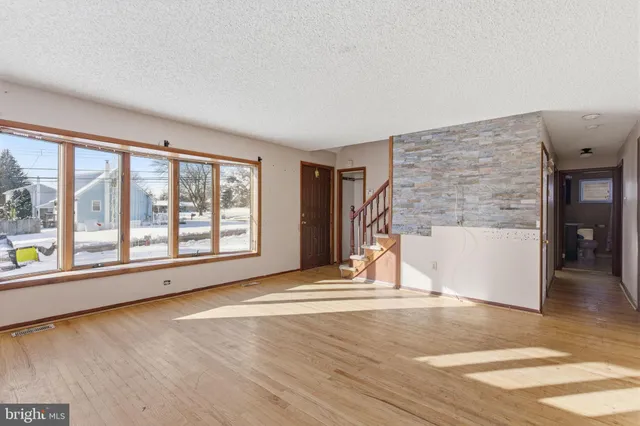 $405,000 | 1057 Bridge Road, Bensalem, PA 19020