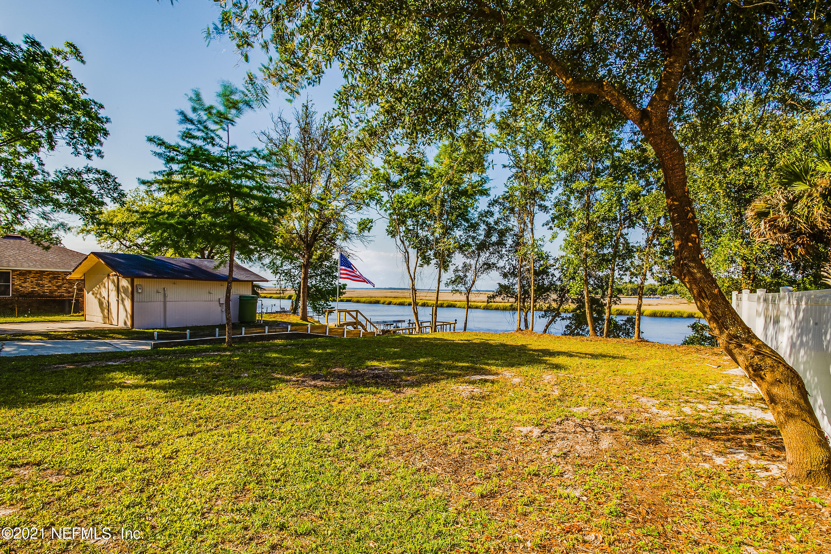 85922 Avant Road Yulee, FL 32097 - Photo 21 of 25 Lawn & Storage