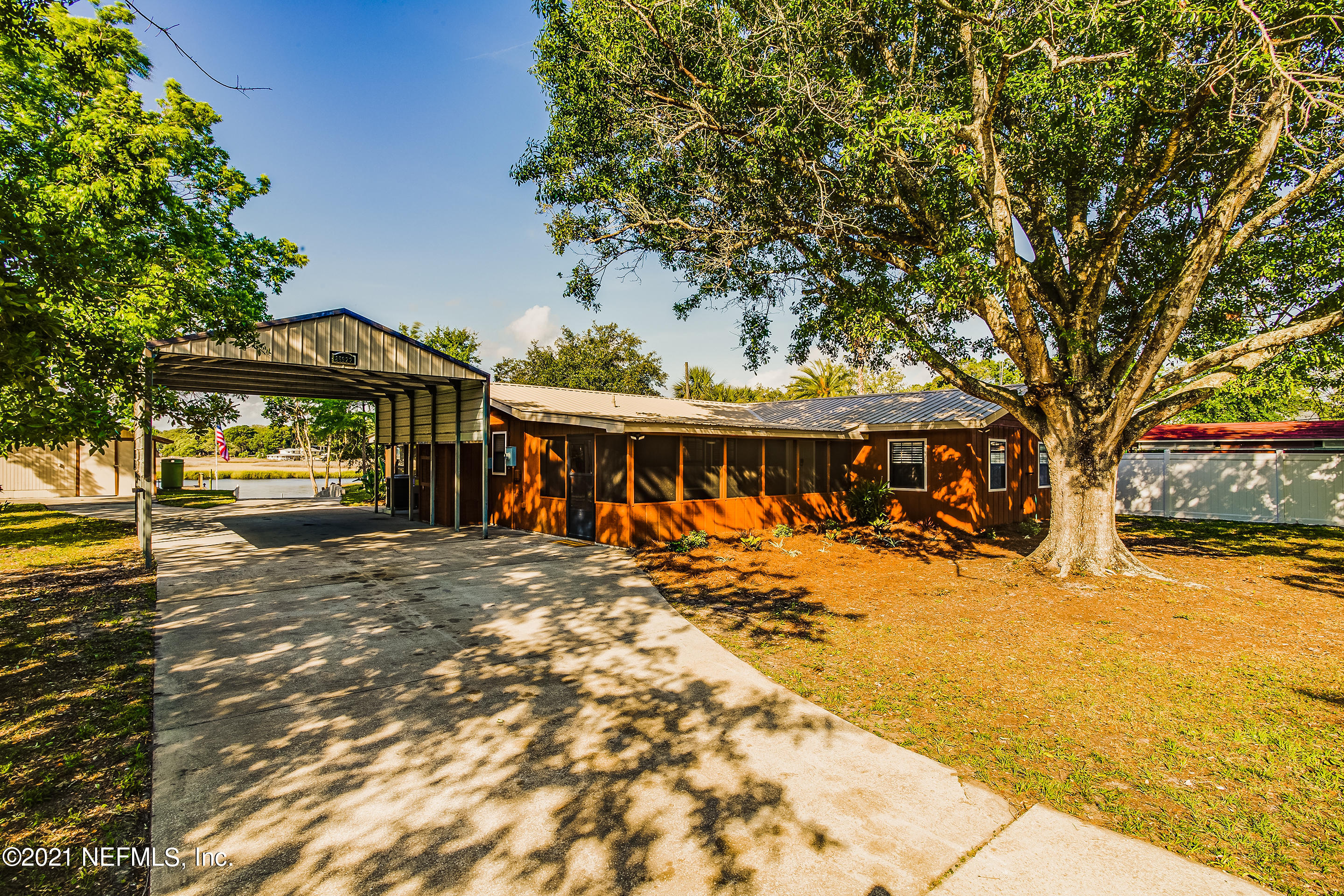 85922 Avant Road Yulee, FL 32097 - Photo 4 of 25 Driveway / Carport