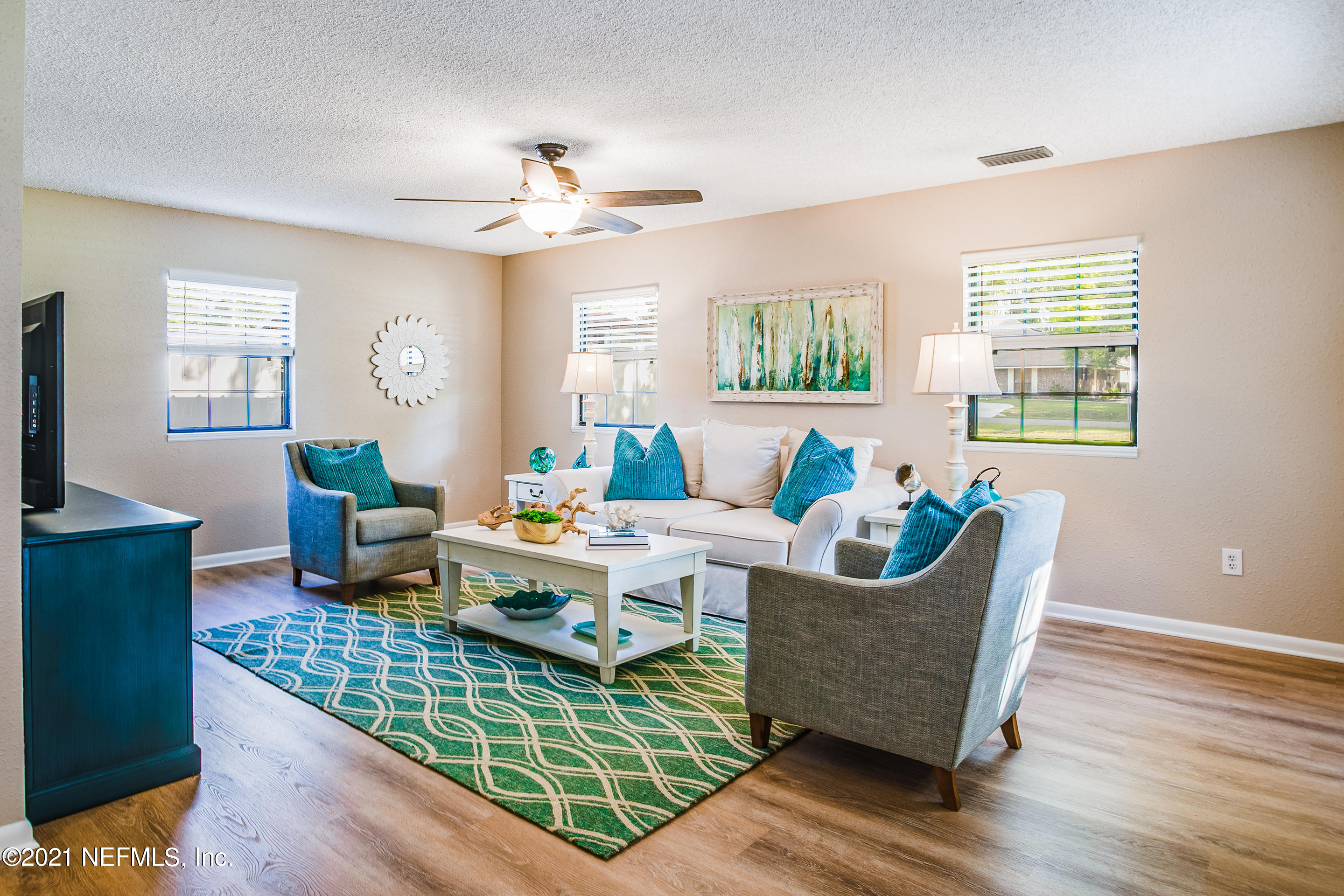 85922 Avant Road Yulee, FL 32097 - Photo 6 of 25 Large Living Room