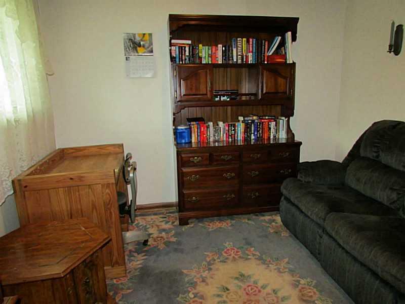206 Ridgeview Drive Venetia, PA 15367 - Photo 18 of 18 Bedroom.
