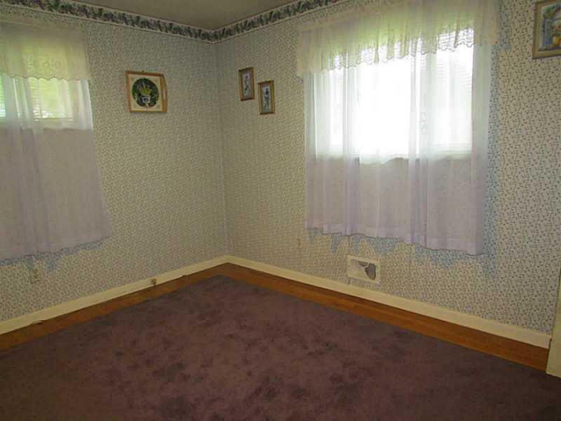 206 Ridgeview Drive Venetia, PA 15367 - Photo 6 of 18 Bedroom.
