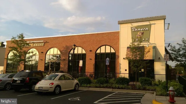 $1,950 | 5602 Bismach Drive, Unit 204, Alexandria, VA 22312