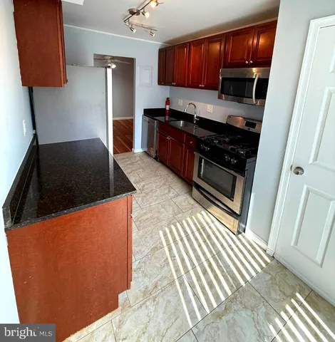 $1,950 | 5602 Bismach Drive, Unit 204, Alexandria, VA 22312