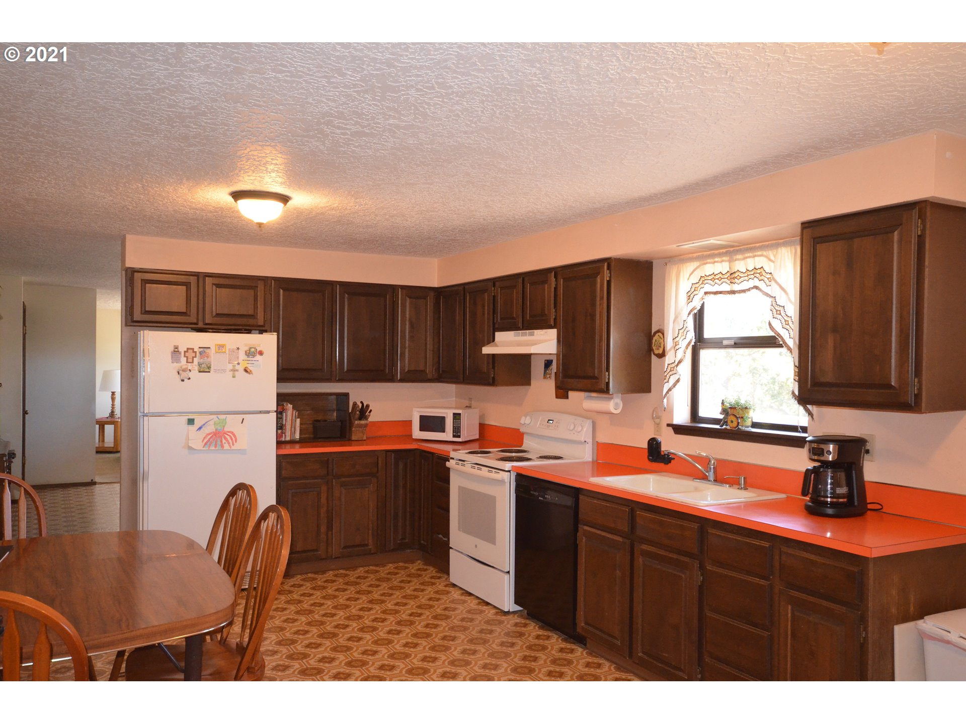 3755 Sandlin Road The Dalles, OR 97058 - Photo 5 of 32 Gallery Image 5