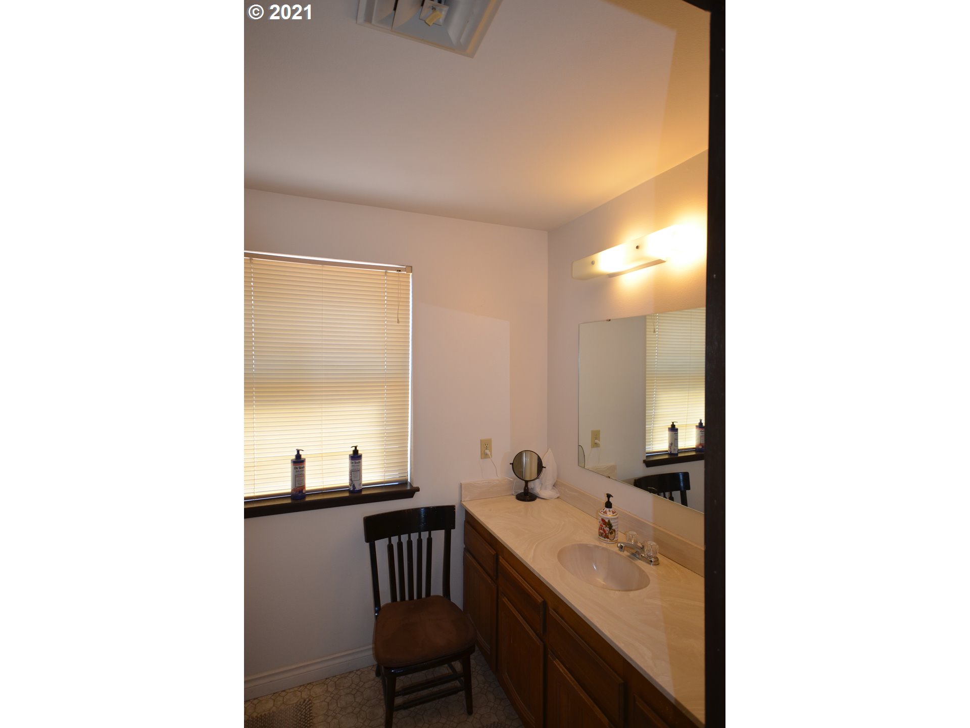 3755 Sandlin Road The Dalles, OR 97058 - Photo 6 of 32 Gallery Image 6