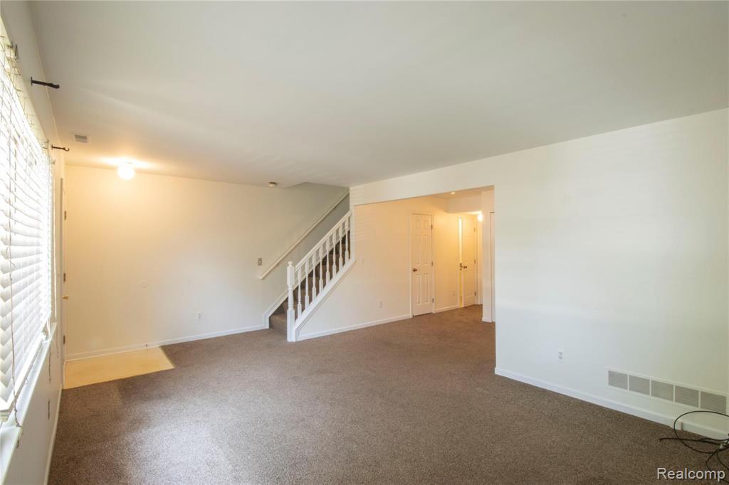 50546 Maurice Road Chesterfield, MI 48047 - Photo 2 of 24