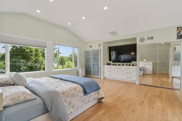 $1,999,000 | 27 Hamilton Place, Needham, MA 02494