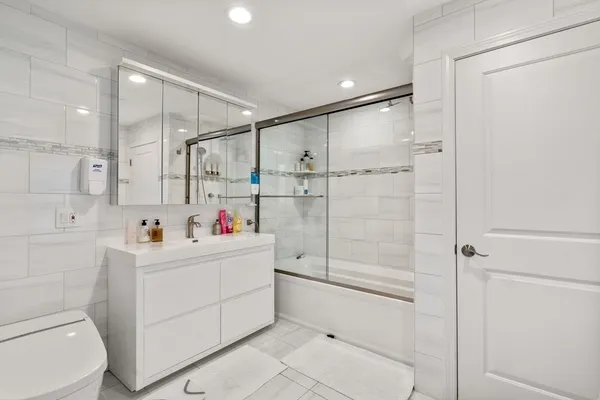 $1,999,000 | 27 Hamilton Place, Needham, MA 02494