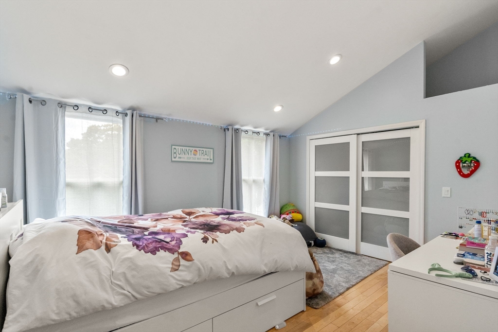 27 Hamilton Place Needham, MA 02494 - Photo 18 of 42