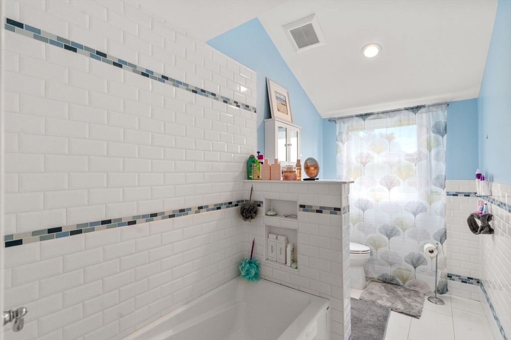 27 Hamilton Place Needham, MA 02494 - Photo 20 of 42