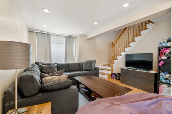 $1,999,000 | 27 Hamilton Place, Needham, MA 02494