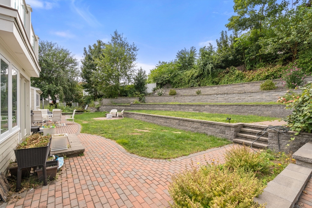 27 Hamilton Place Needham, MA 02494 - Photo 39 of 42