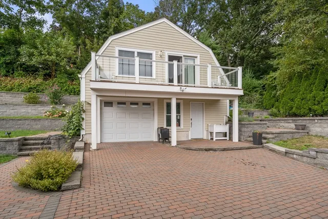 $2,175,000 | 27 Hamilton Place, Needham, MA 02494