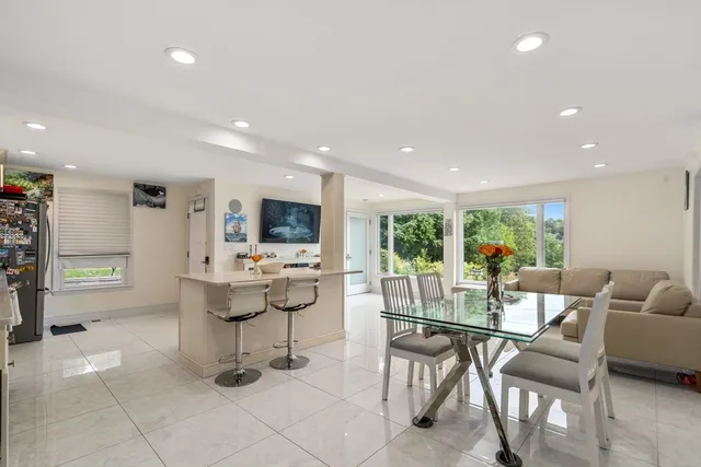 $2,175,000 | 27 Hamilton Place, Needham, MA 02494