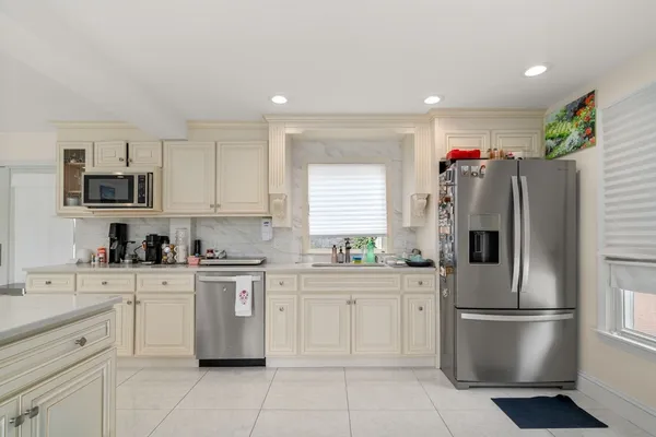 $1,999,000 | 27 Hamilton Place, Needham, MA 02494