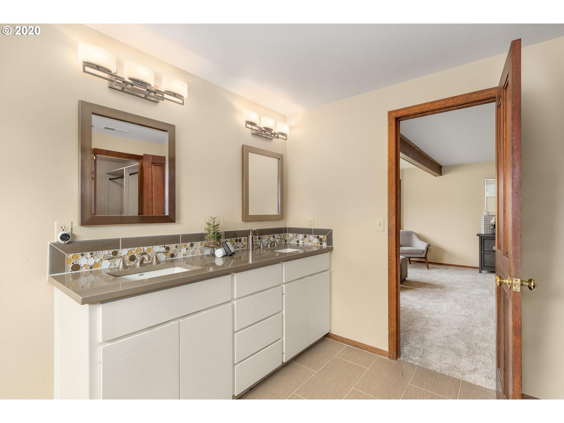 13905 Southwest 158th Terrace Portland, OR 97224 - Photo 19 of 30