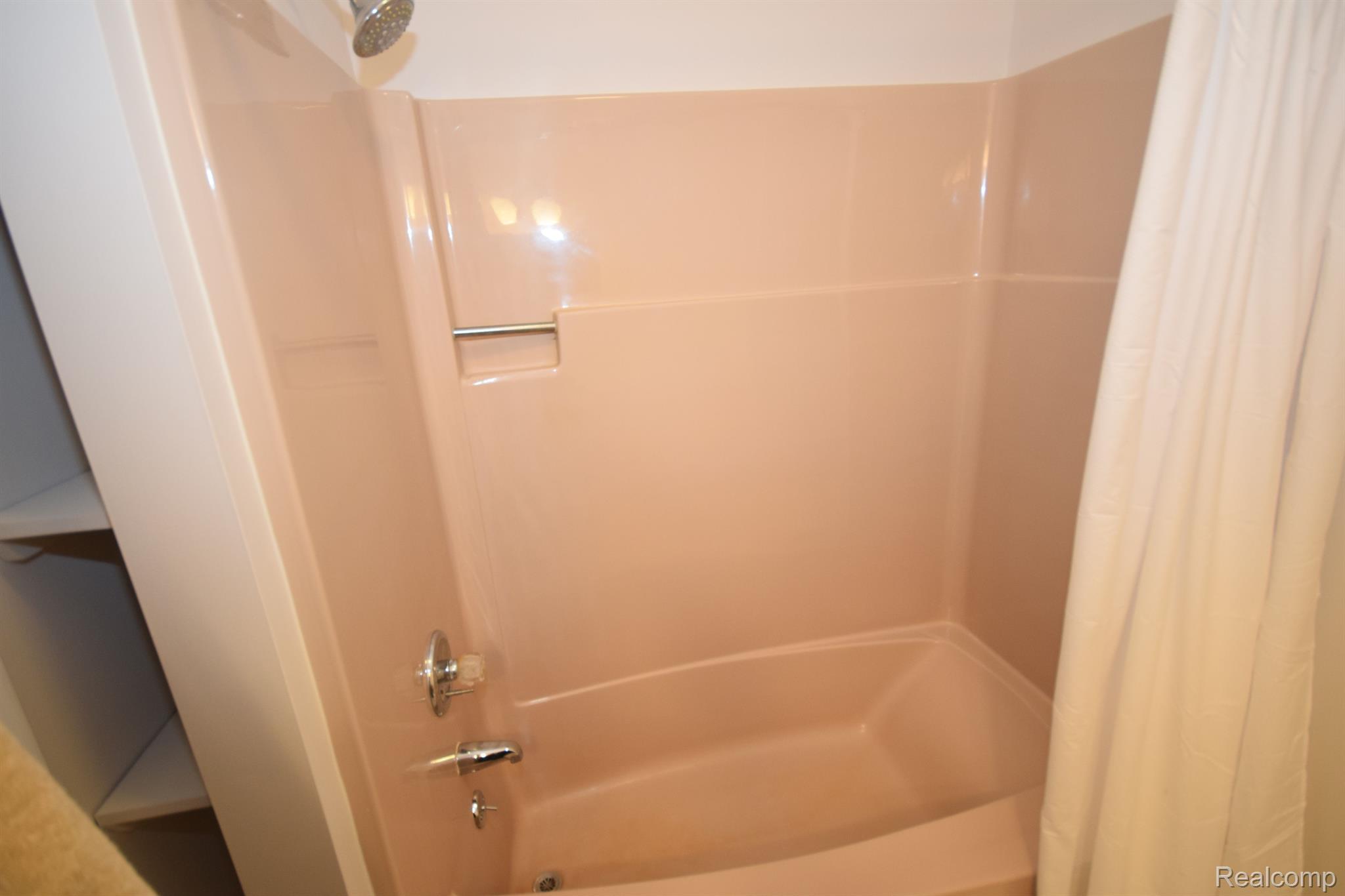 17019 Fish Lake Road Holly, MI 48442 - Photo 12 of 16 Gallery Image 12