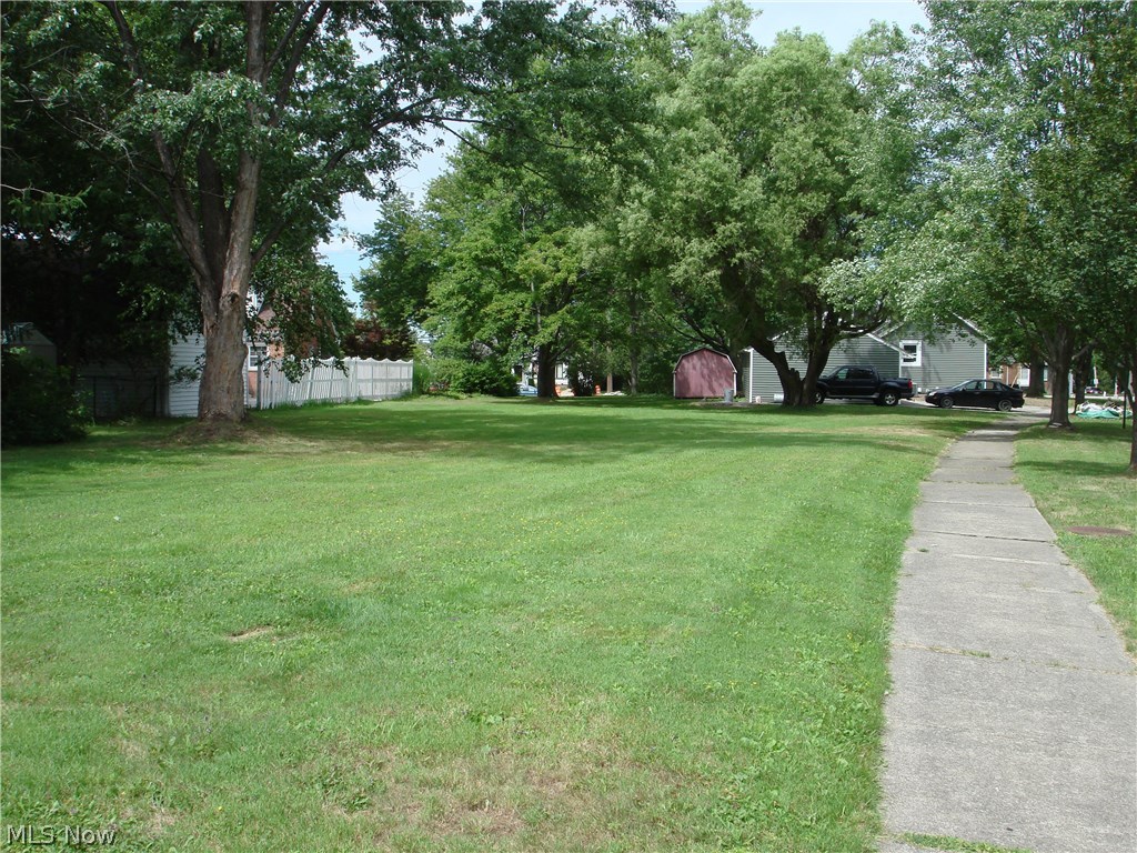 919 Richmond Road Cleveland, OH 44124 - Photo 34 of 35 Yes, this is also YOUR property! It goes quite a ways down Hickory Dr. Close to an acre of land here!!!