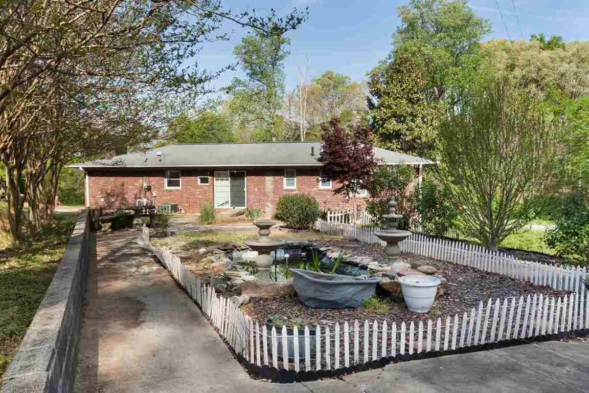 749 Dr Johns Road Westminster, SC 29693 - Photo 2 of 26 Gallery Image 2