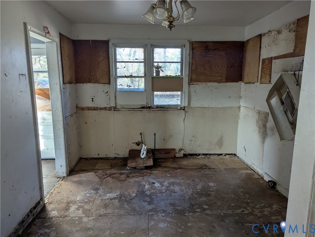 519 Oak Hill Road Petersburg, VA 23805 - Photo 5 of 19