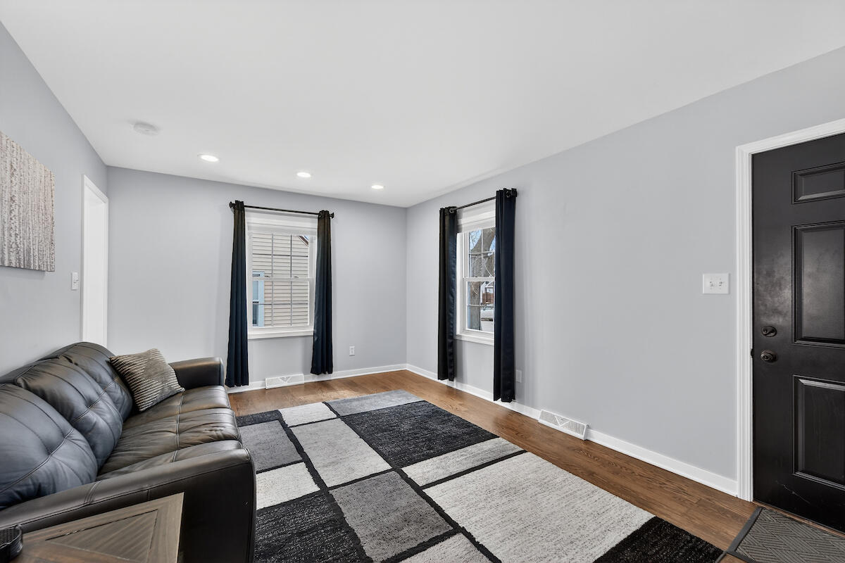 2603 Coolidge Avenue Racine, WI 53403 - Photo 17 of 18 DSC09981