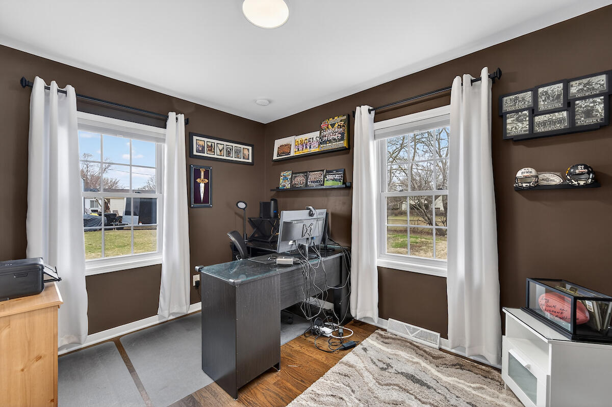 2603 Coolidge Avenue Racine, WI 53403 - Photo 9 of 18 DSC09936