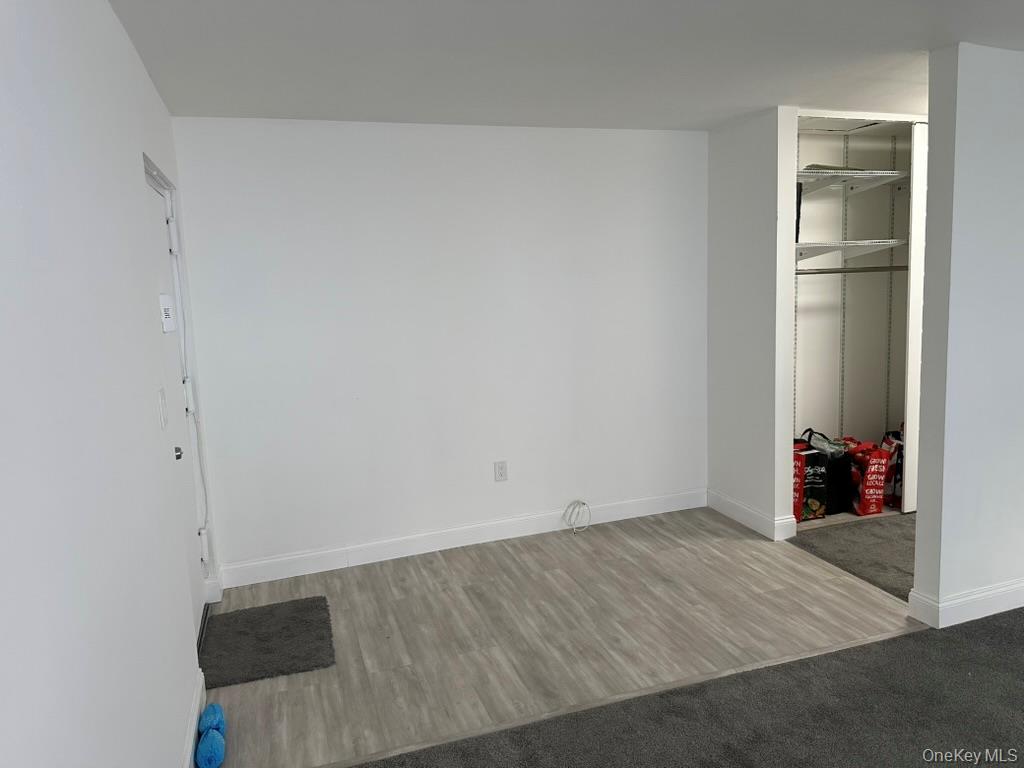 3 Hook Road, Unit 72K Poughkeepsie, NY 12601 - Photo 2 of 13 Entryway