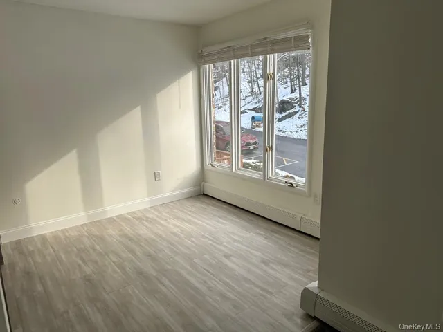 $2,000 | 3 Hook Road, Unit 72K, Poughkeepsie, NY 12601