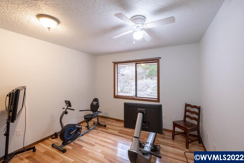 31277 Waterloo Road Lebanon, OR 97355 - Photo 16 of 42 Gallery Image 16