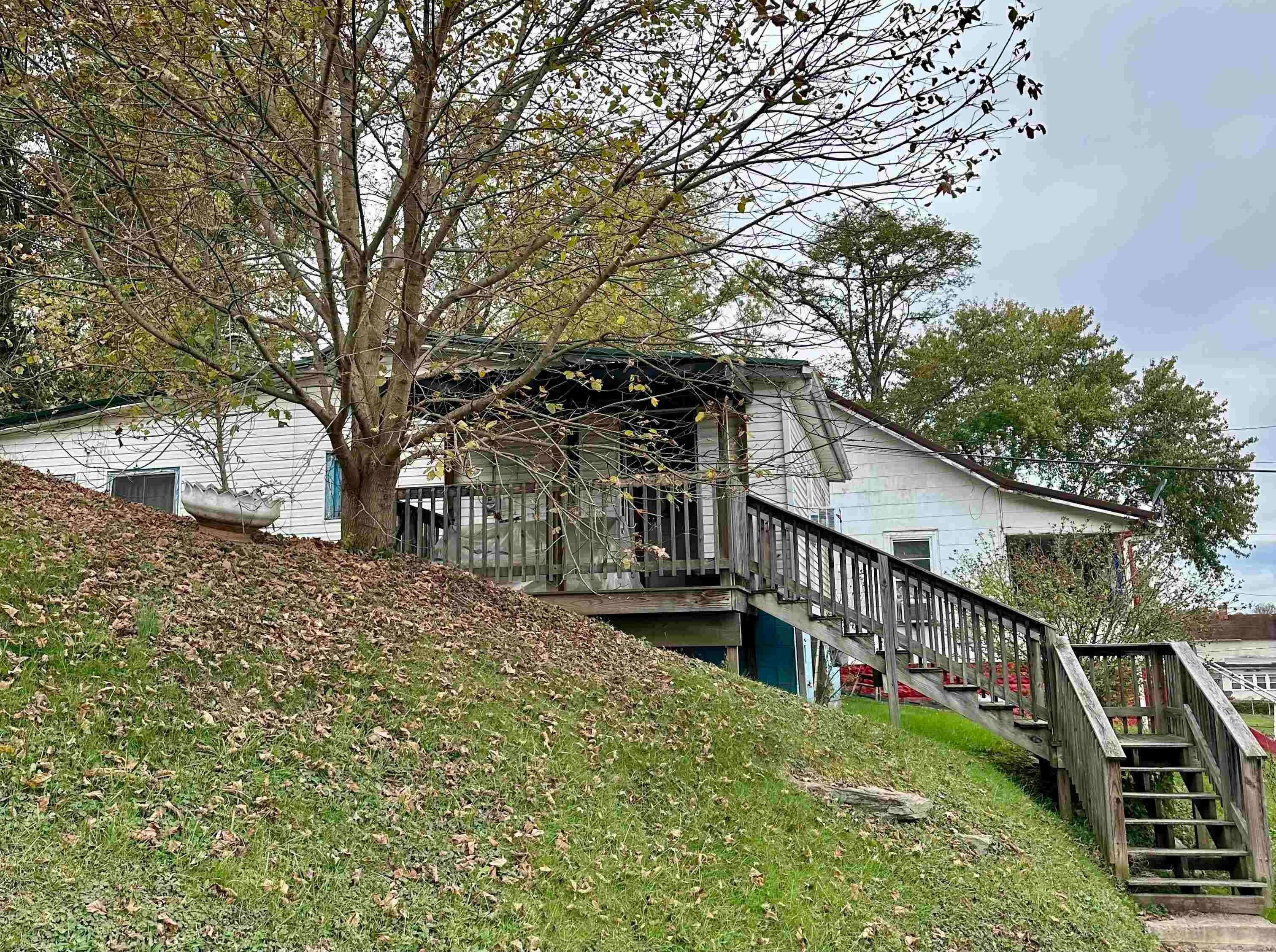 203 Bellevue Road Huntington, WV 25702 - Photo 4 of 18 Gallery Image 4