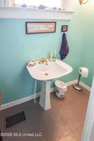 $339,000 | 200 St Charles Avenue, Natchez, MS 39120