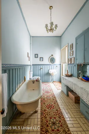 $339,000 | 200 St Charles Avenue, Natchez, MS 39120