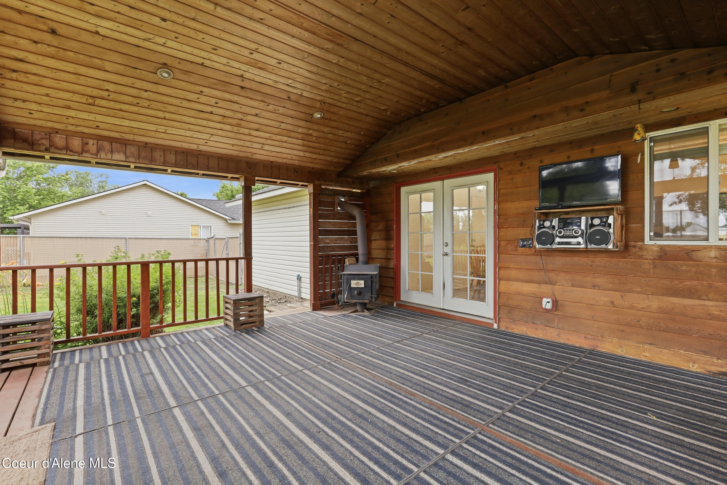8208 Arizona Street Rathdrum, ID 83858 - Photo 30 of 39 Covered Deck