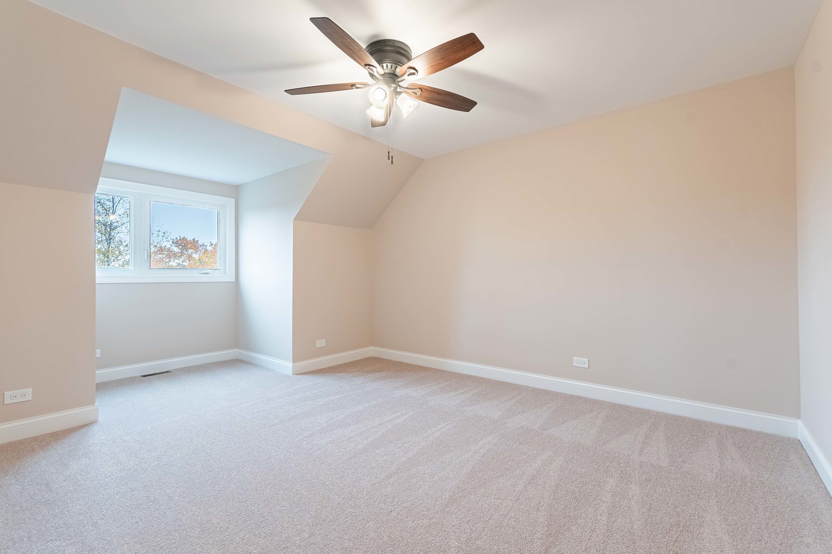 1760 Hilltop Road Elgin, IL 60120 - Photo 30 of 40 Gallery Image 30