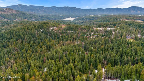 $899,000 | 17875 North Richards Drive, Hayden, ID 83835