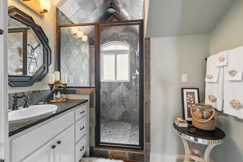 $1,495,000 | 101 Palm Cove, Buchanan Dam, TX 78609