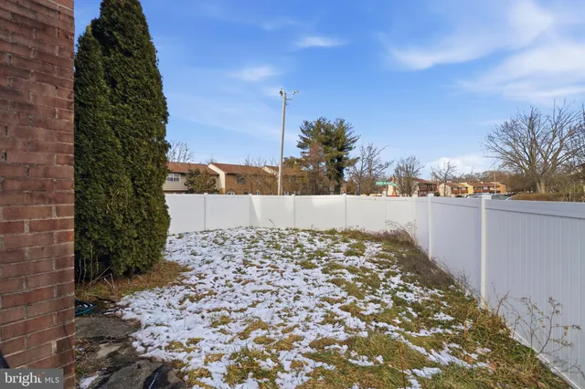 $179,900 | 170 Via Cascata Drive, Clementon, NJ 08021