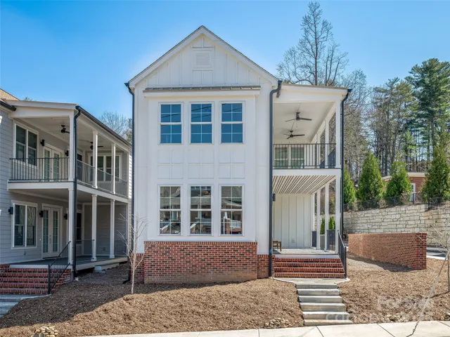 $575,000 | 60 Skyvue Court, Saluda, NC 28773