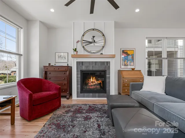 $575,000 | 60 Skyvue Court, Saluda, NC 28773