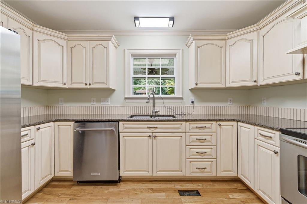 376 Staplewood Road Lexington, NC 27295 - Photo 12 of 50