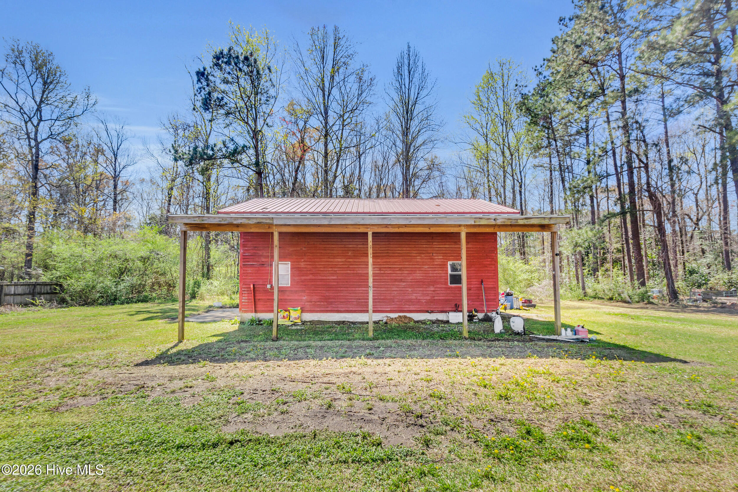 275 Bayleaf Road New Bern, NC 28560 - Photo 36 of 52 Back - Barn/Shelter